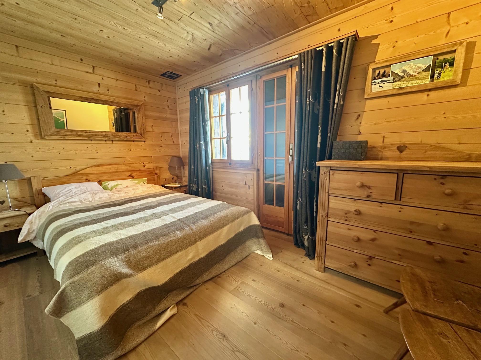 Interior view 9