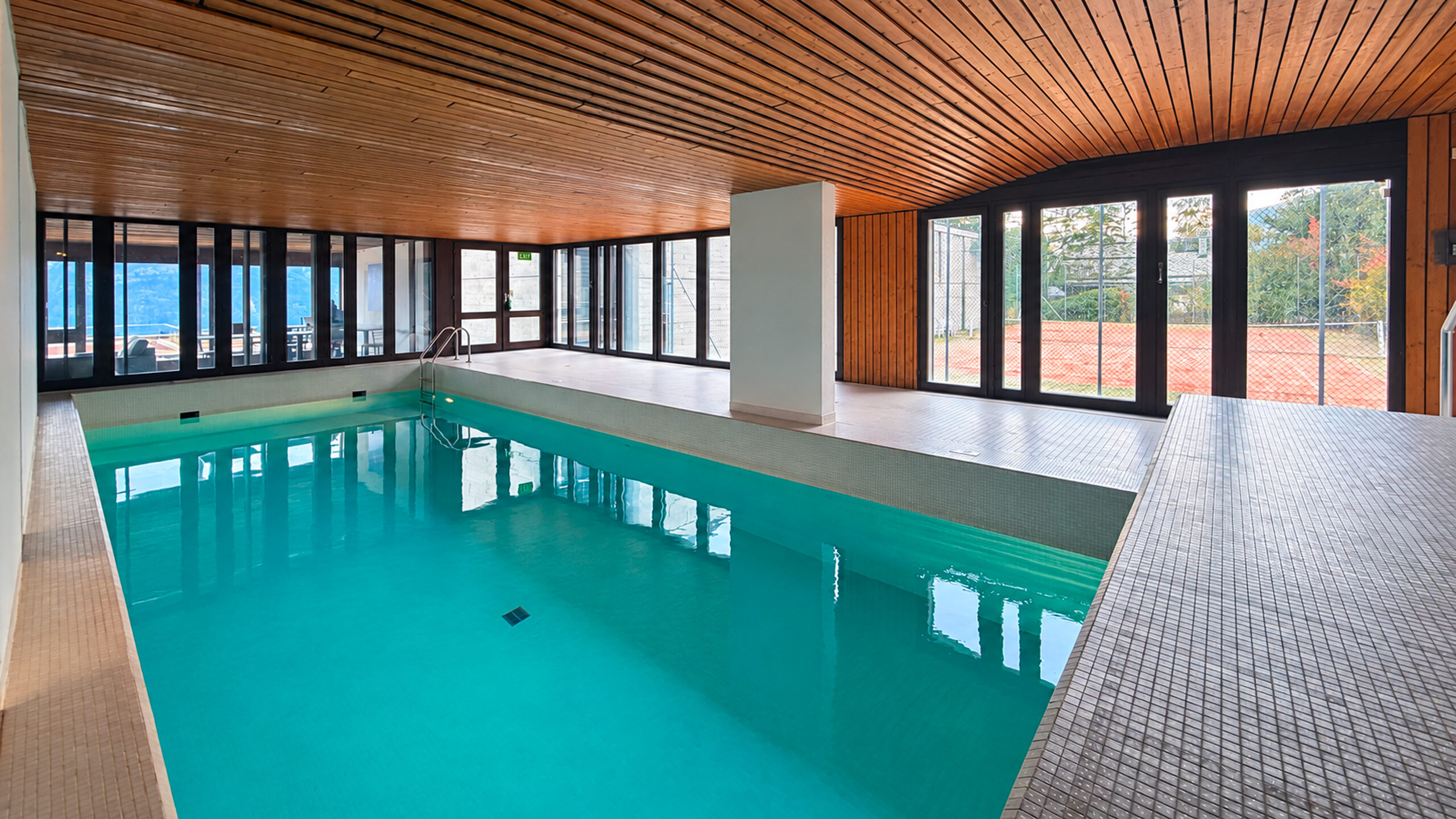 Piscine intérieure de la résidence Piscine intérieure de la résidence