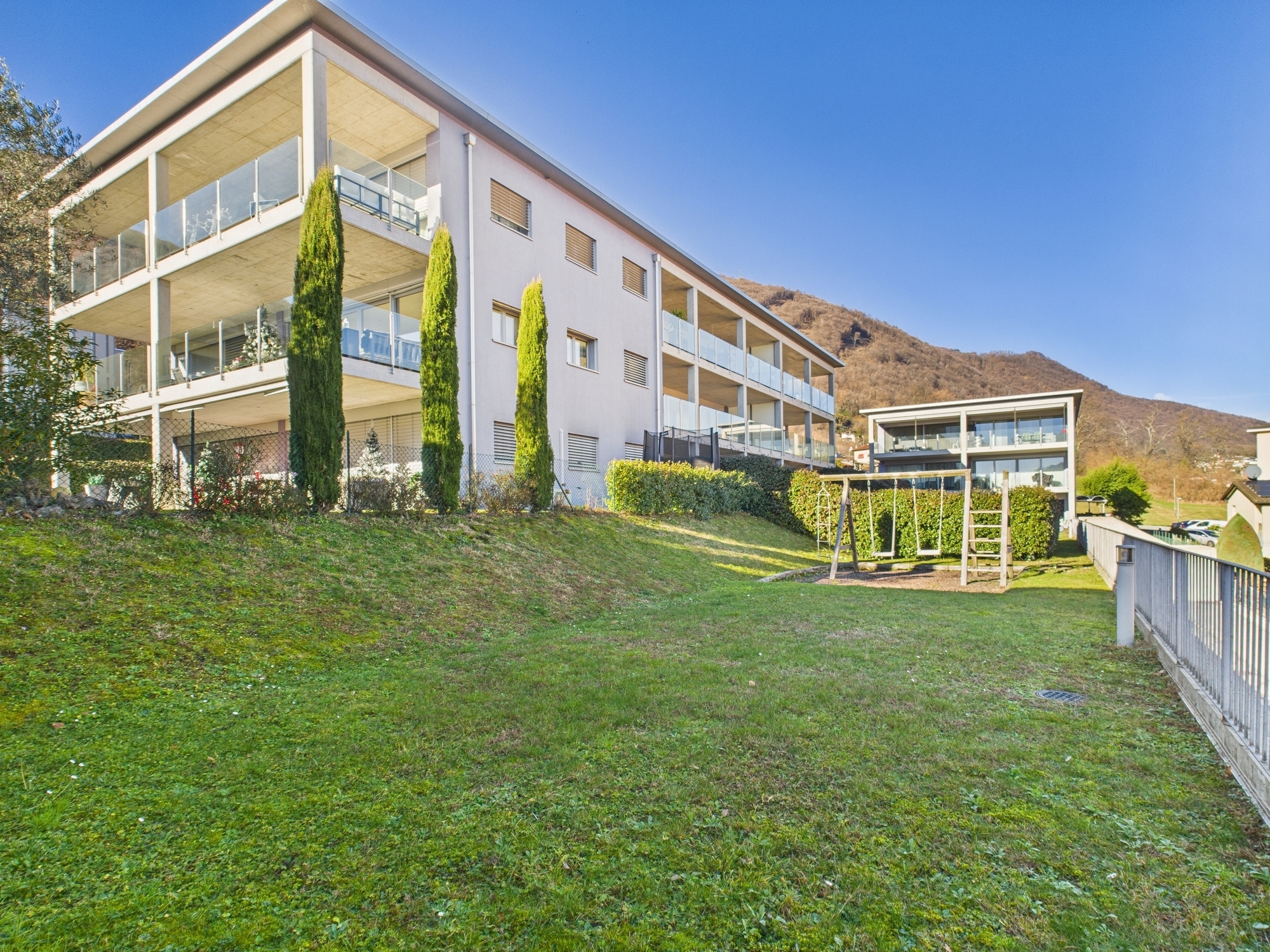Image 9 Image 9