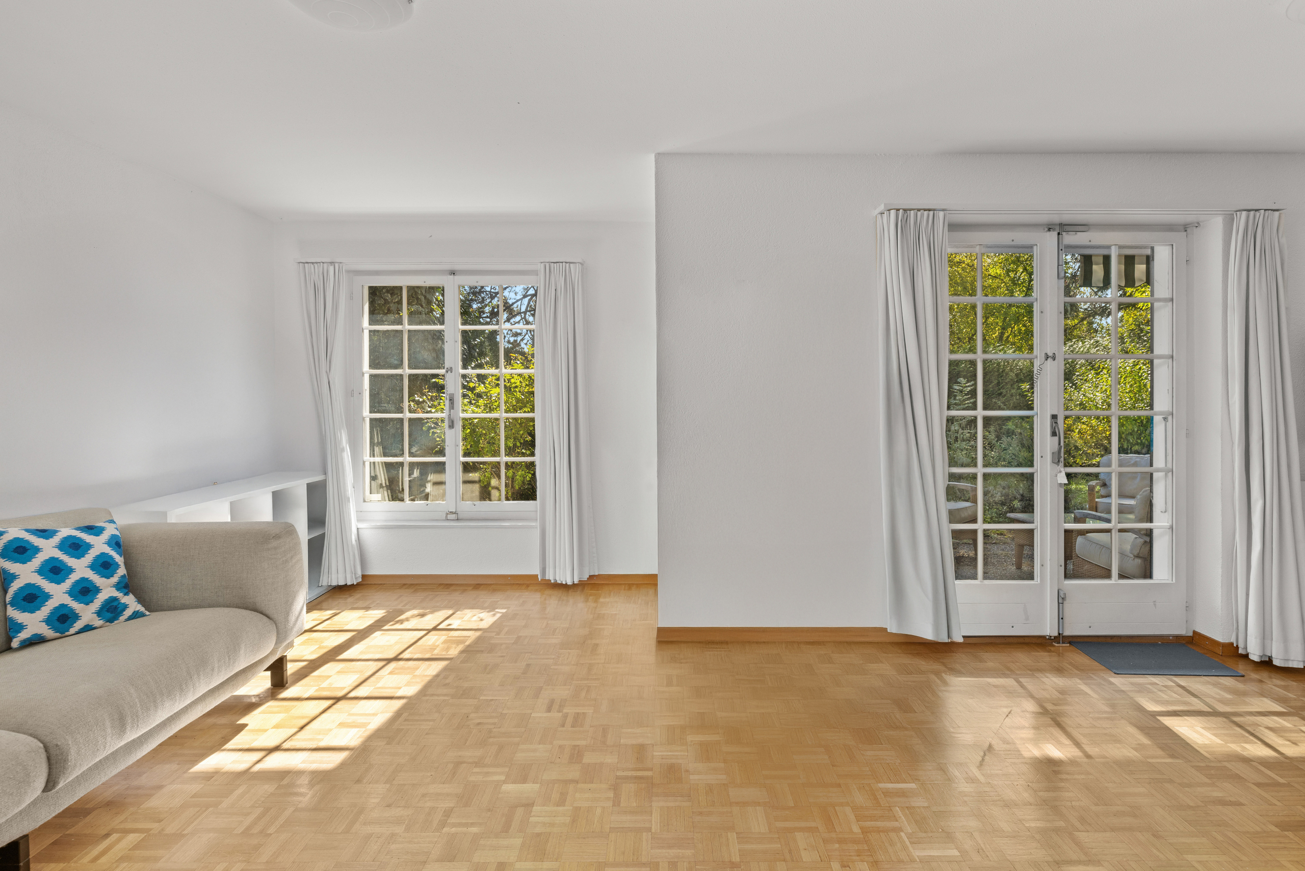 Grand séjour ouvert sur le jardin Grand séjour ouvert sur le jardin