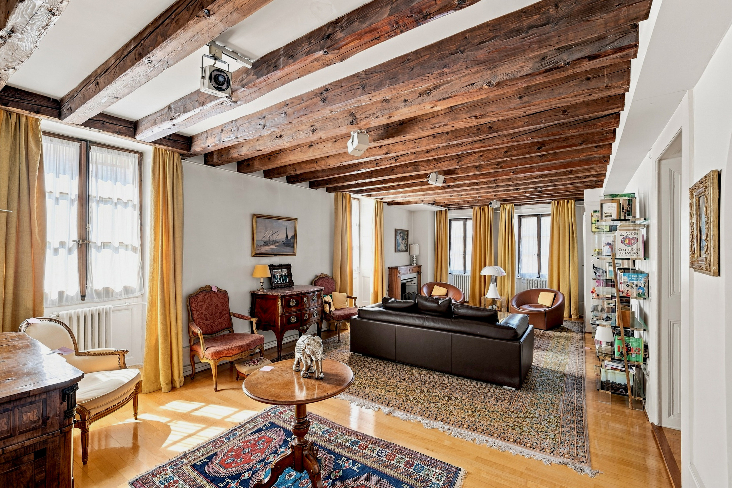 Interior view 1